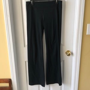 Under Armour black bootcut yoga pants